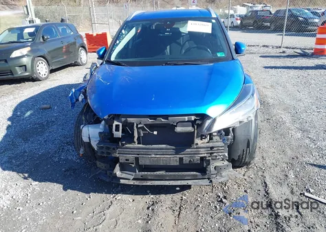 2021 Nissan Kicks Sv Xtronic Cvt z USA, uszkodzony, nr VIN 3N1CP5CV4ML523482